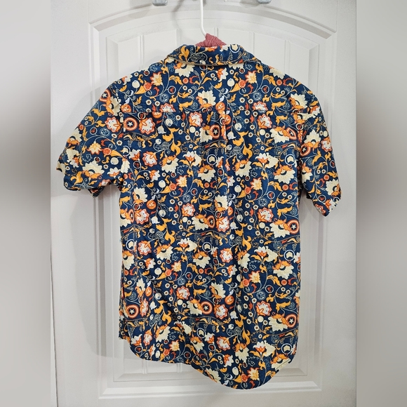 Marvel Mens Button-up - Picture 4 of 4